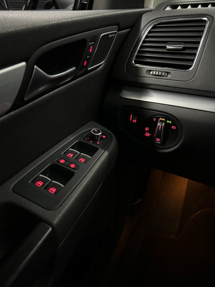 VW Sharan 2,0 TSi 200 Highline DSG BMT 5d