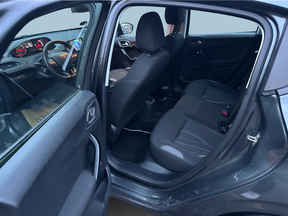 Peugeot 208 1,2 VTi Active 5d