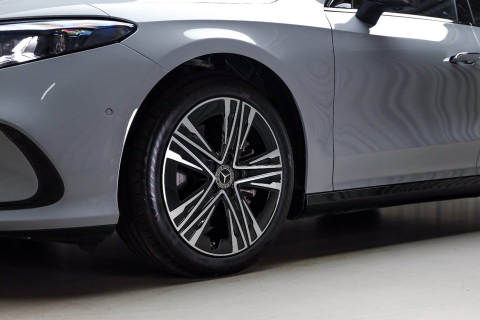 Mercedes CLA250+ electric Progressive Premium 4d