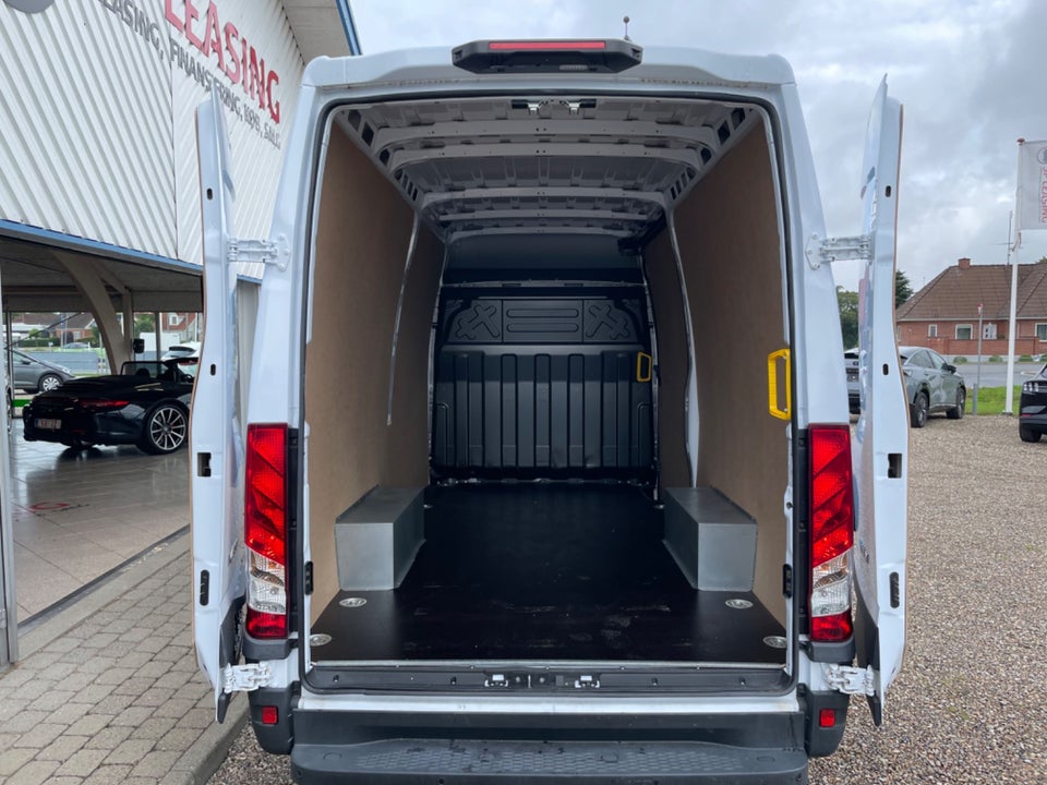 Iveco eDaily 35S14 12m³ Van