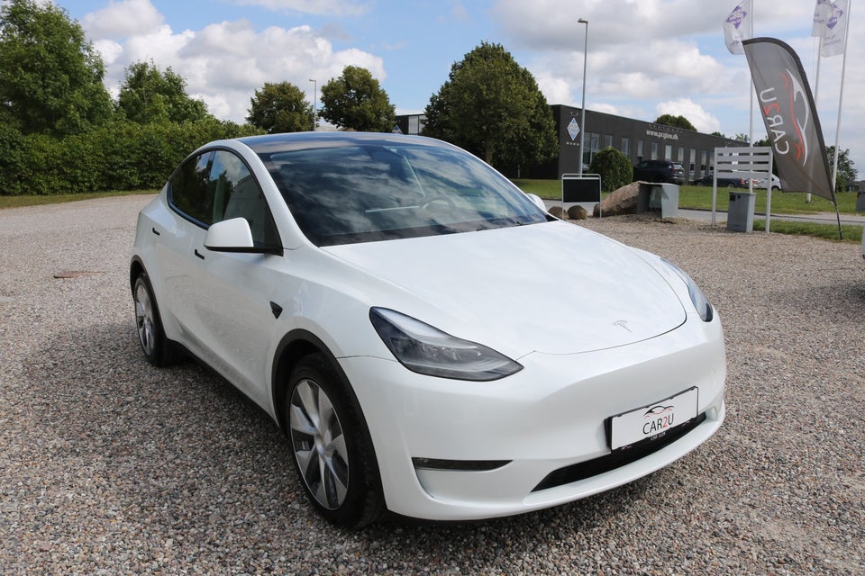 Tesla Model Y Long Range AWD 5d