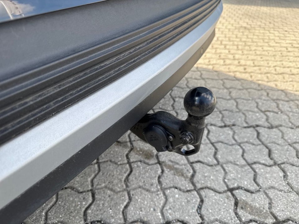 Ford Explorer 77 Premium Extended Range 5d