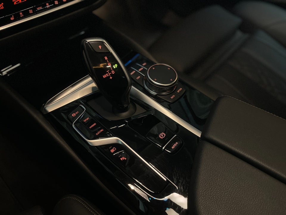 BMW 530e 2,0 Touring Sport Line aut. 5d