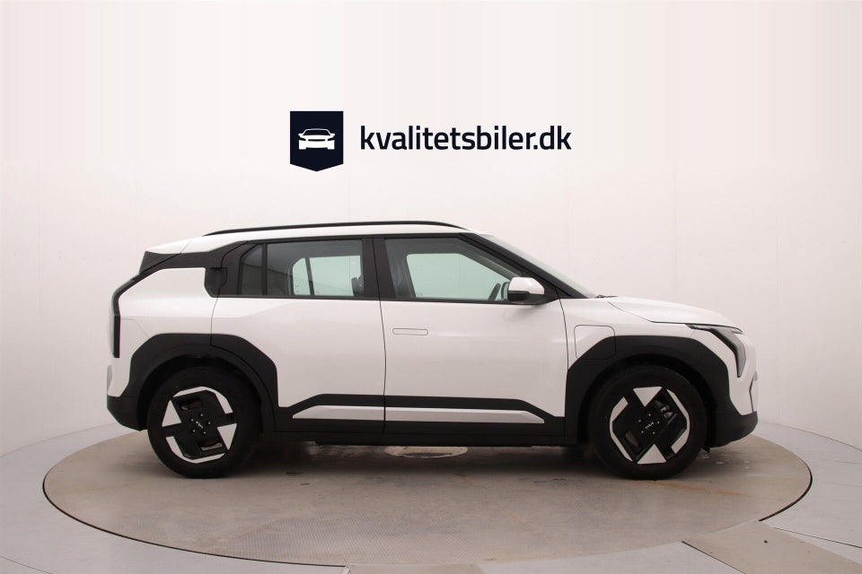 Kia EV3 58 Standard Range Access 5d