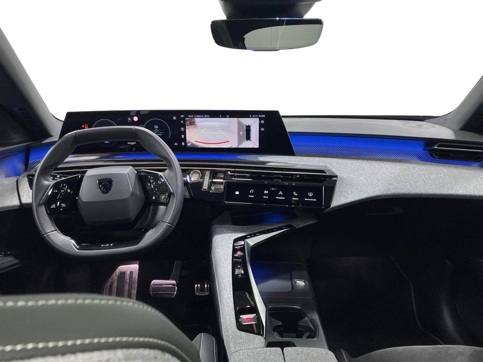 Peugeot e-3008 77 GT Pack 5d