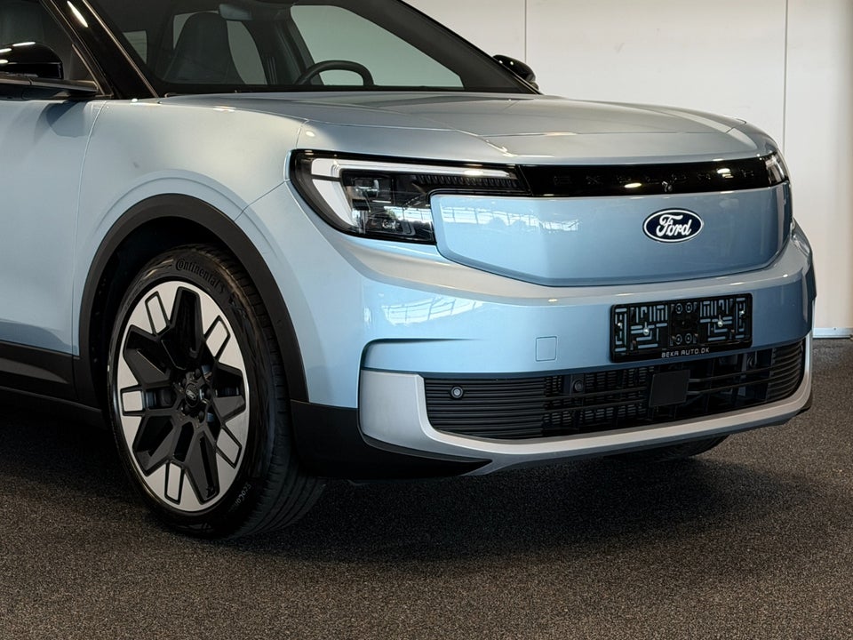 Ford Explorer 77 Premium Extended Range 5d