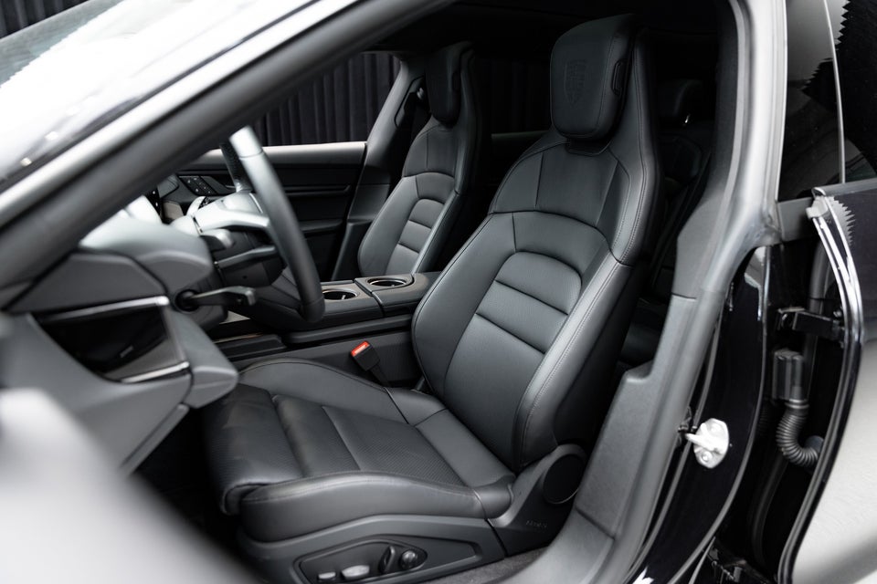 Porsche Taycan Sport Turismo 5d