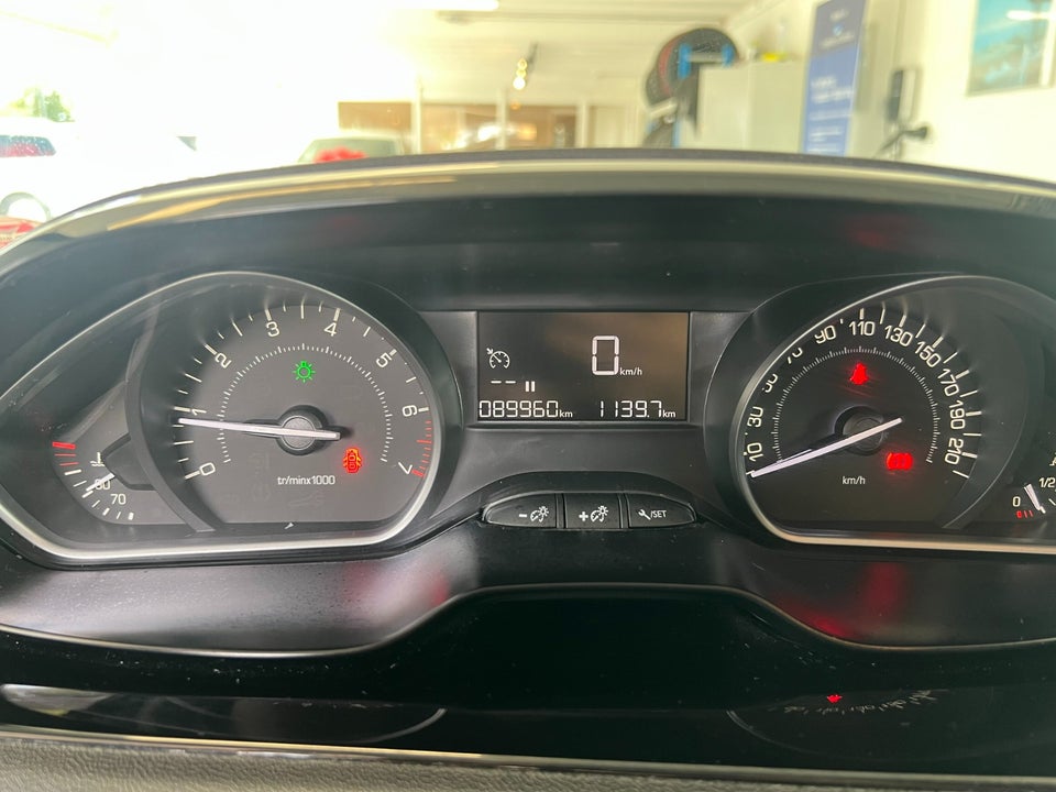 Peugeot 208 1,2 PureTech 82 Active 5d
