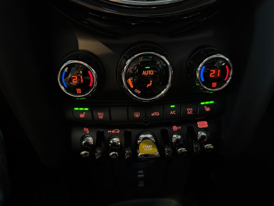 MINI Cooper SE Classic 3d
