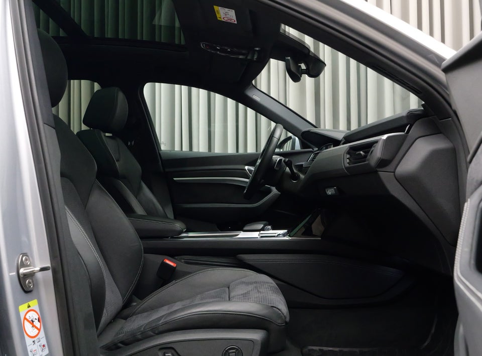Audi e-tron 55 S-line quattro 5d