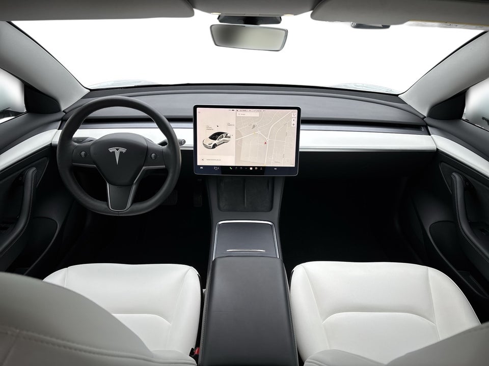 Tesla Model 3 Standard Range+ RWD 4d