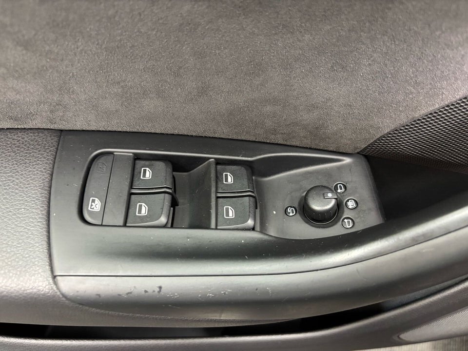 Audi Q3 2,0 TFSi 211 quattro S-tr. 5d