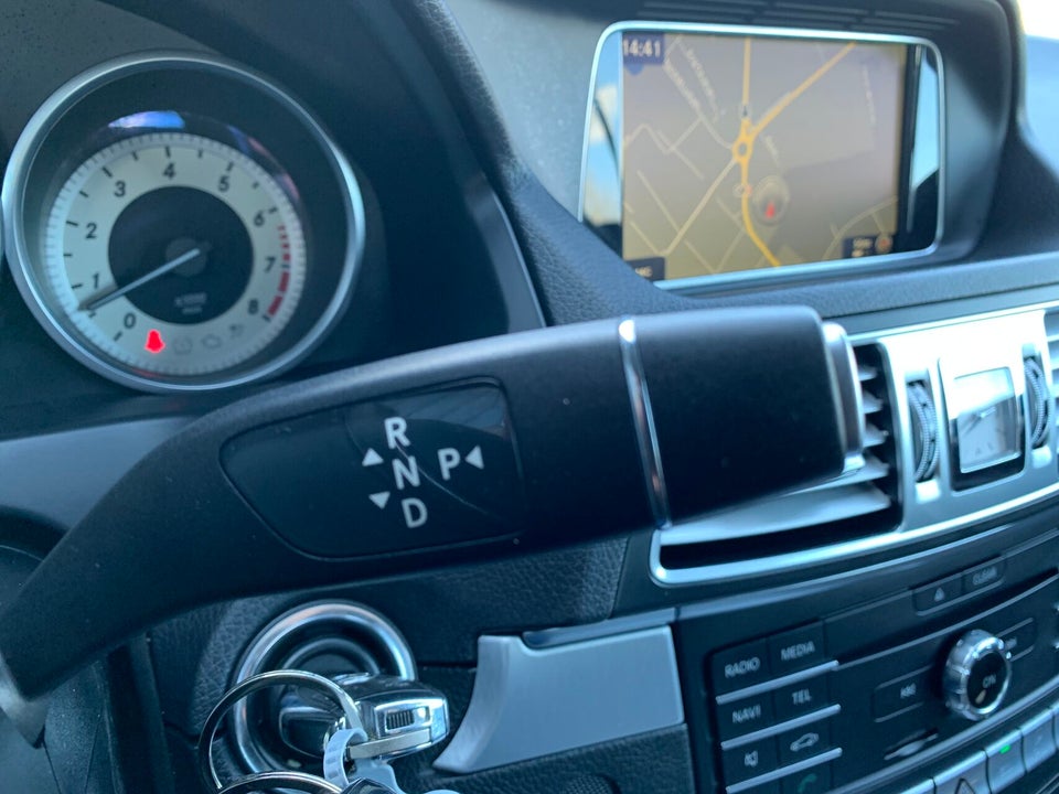 Mercedes E200 2,0 Cabriolet aut. 2d