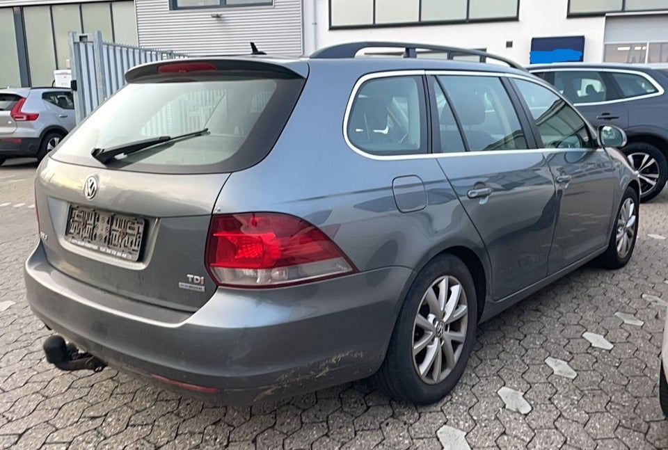 VW Golf VI 1,6 TDi 105 Comfortline Variant BMT 5d