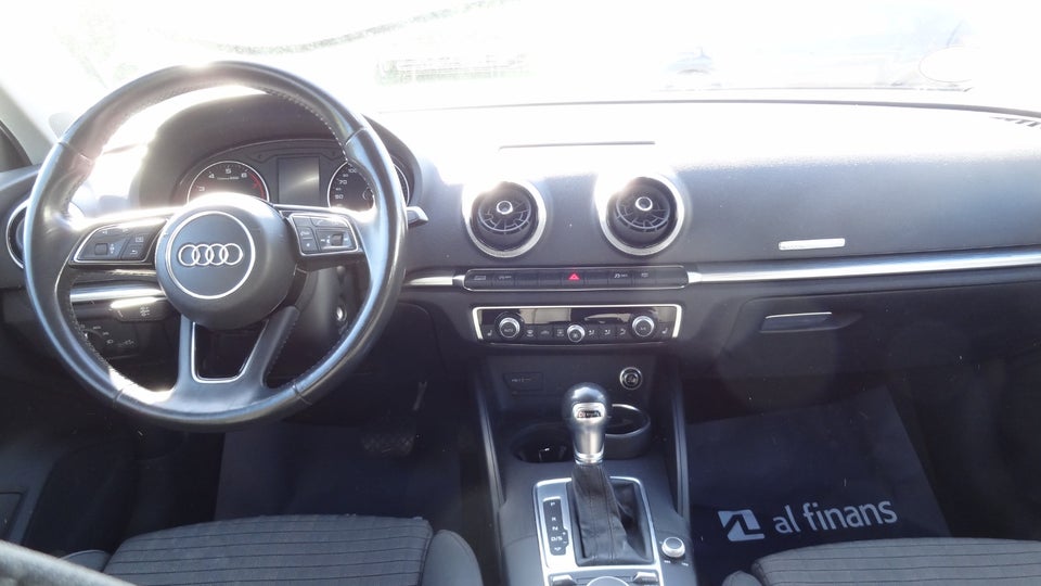 Audi A3 35 TFSi Sport Sportback S-tr. 5d