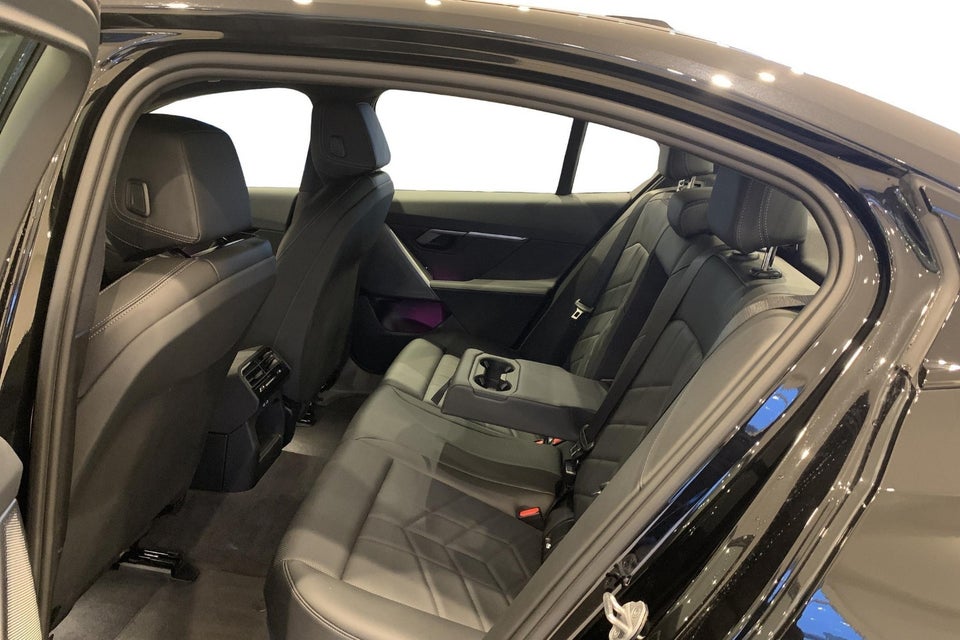 BMW i5 eDrive40 M-Sport 4d