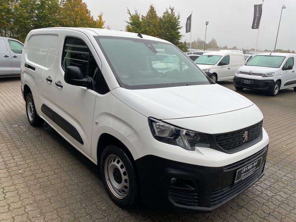 Peugeot Partner 1,5 BlueHDi 130 L2V2 Ultimate Van
