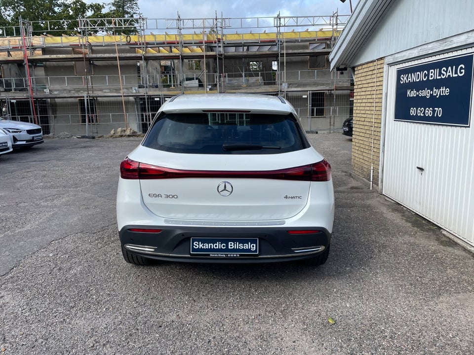 Mercedes EQA300 Progressive 4Matic 5d