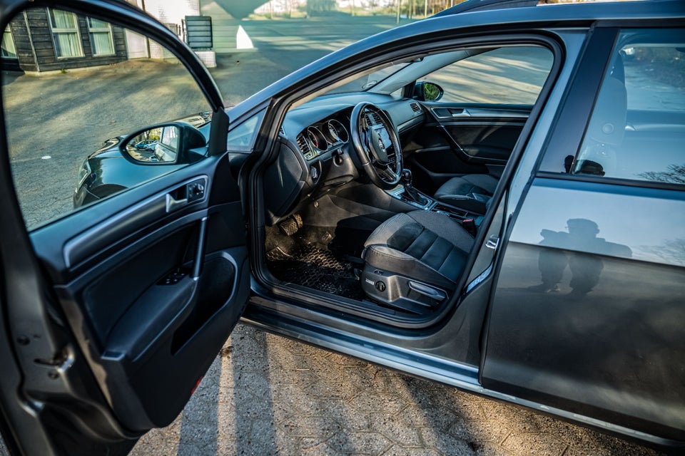VW Golf VII 1,6 TDi 115 Comfortline DSG 5d