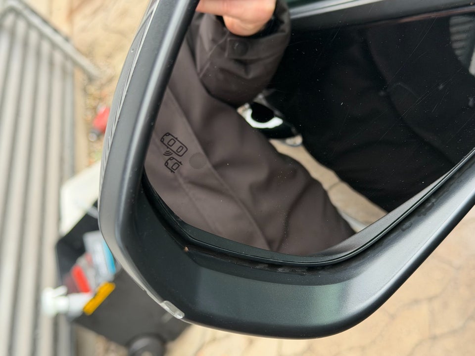 Peugeot 3008 1,6 Hybrid Allure Limited EAT8 5d