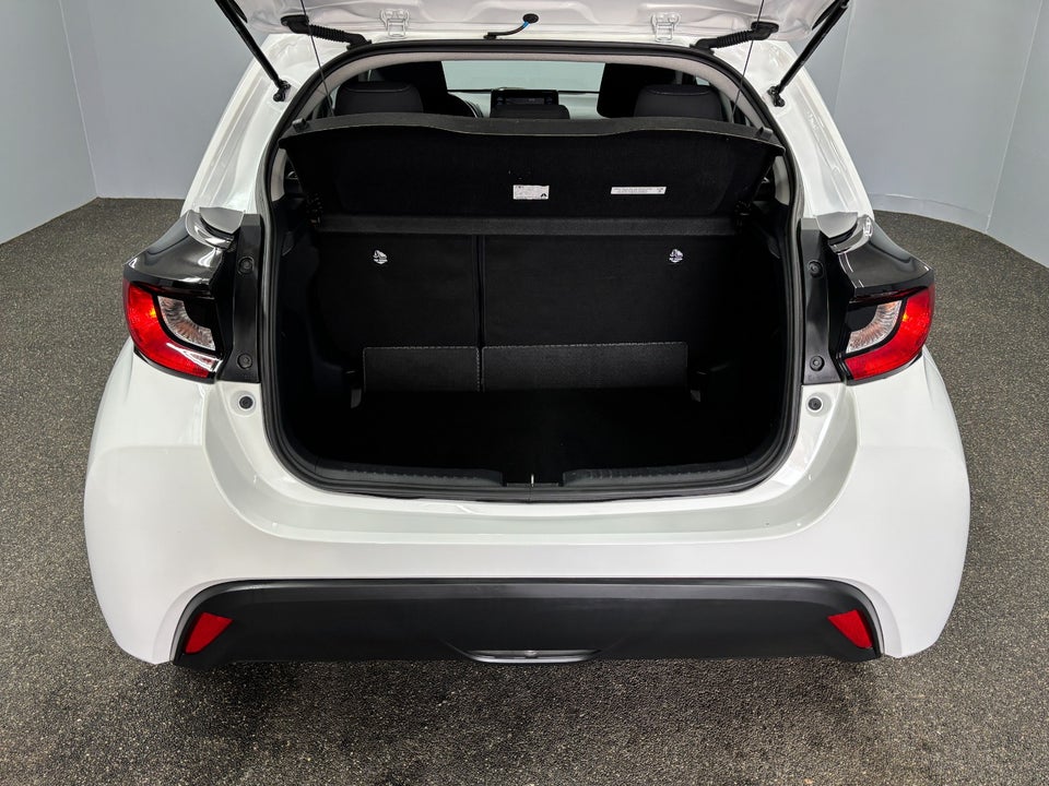 Toyota Yaris 1,0 Active 5d