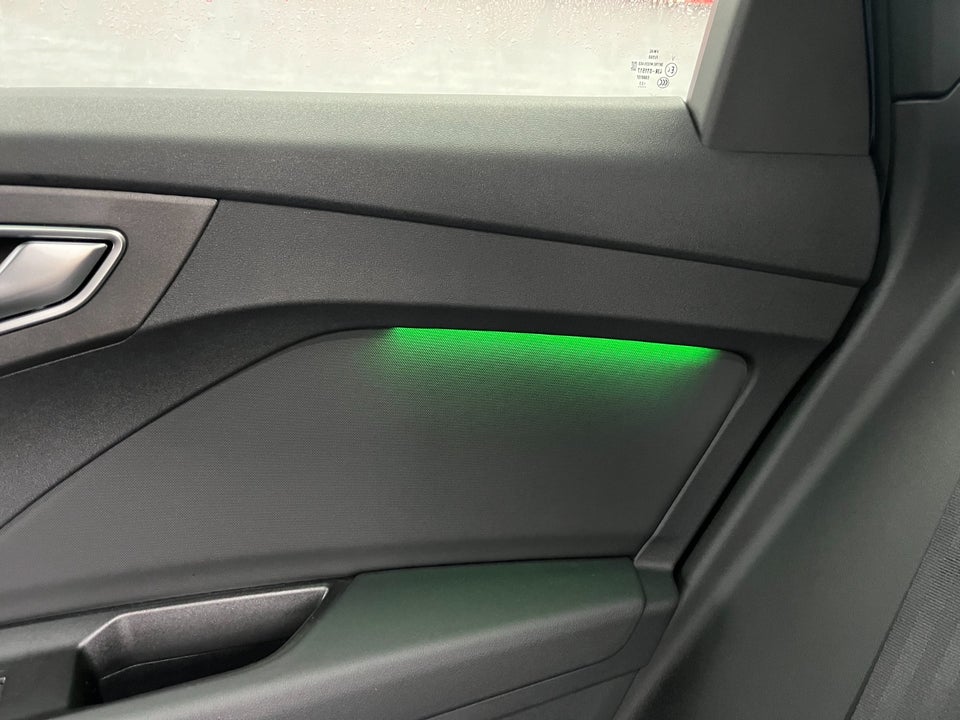 Audi Q4 e-tron 40 S-line 5d