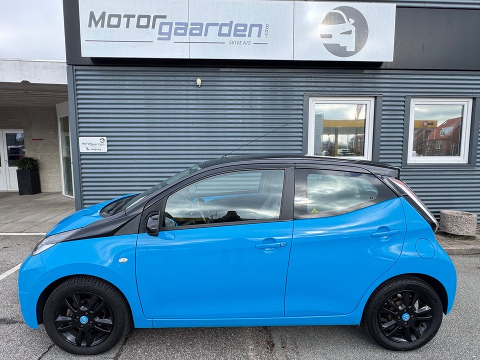 Toyota Aygo 1,0 VVT-i x-press 5d