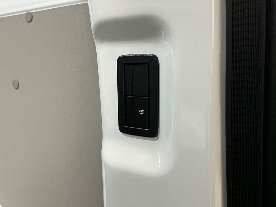 Ford E-Transit Custom 320L 64 Trend