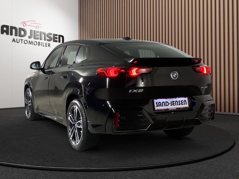 BMW iX2 eDrive20 M-Sport Premium 5d