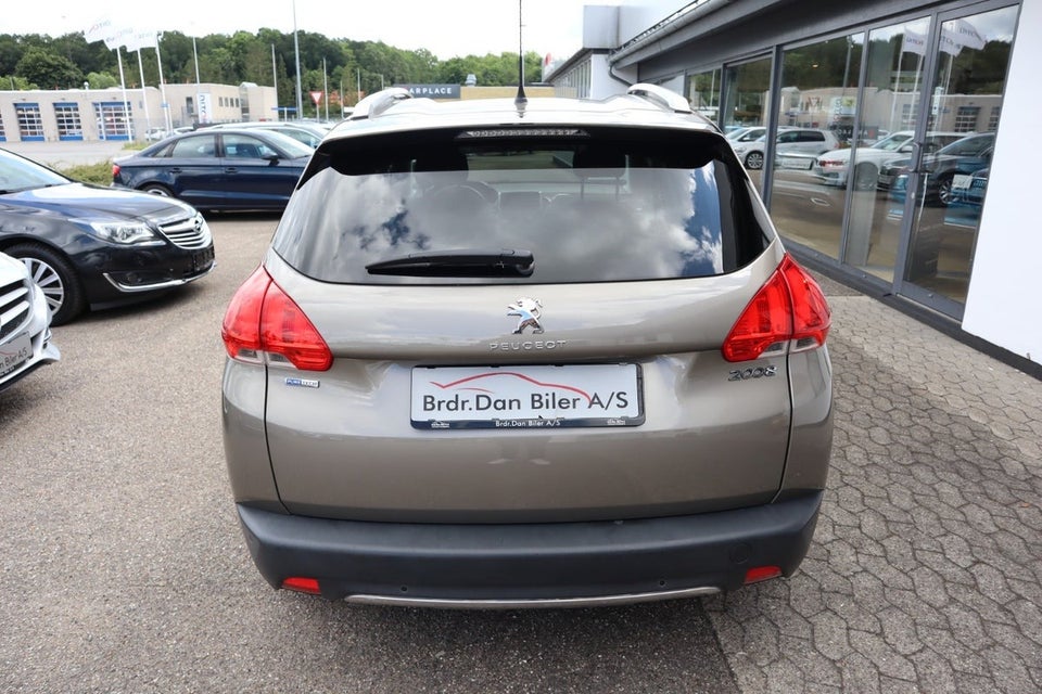 Peugeot 2008 1,2 VTi 82 Style 5d