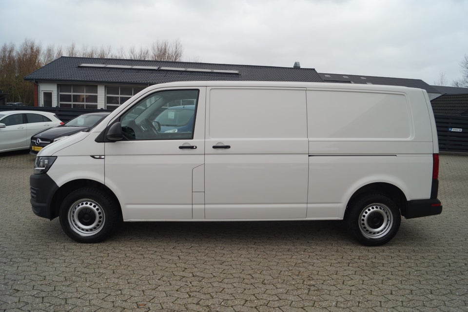 VW Transporter 2,0 TDi 140 Kassevogn DSG lang