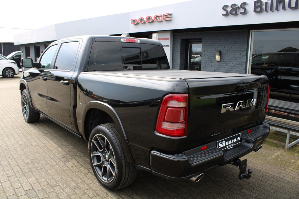 Dodge RAM 1500 5,7 V8 Hemi Laramie Black aut. 4d