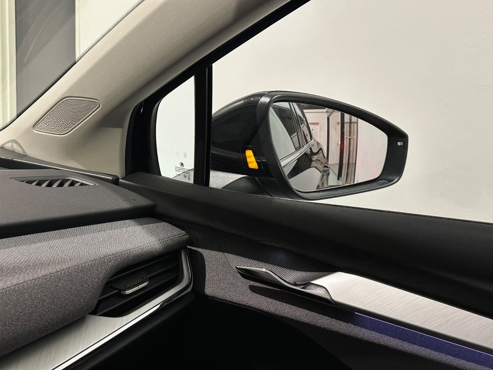 Skoda Enyaq 60 iV Loft 5d