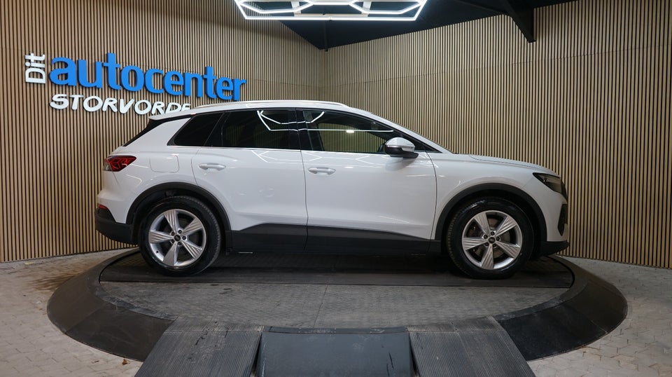 Audi Q4 e-tron 40  5d