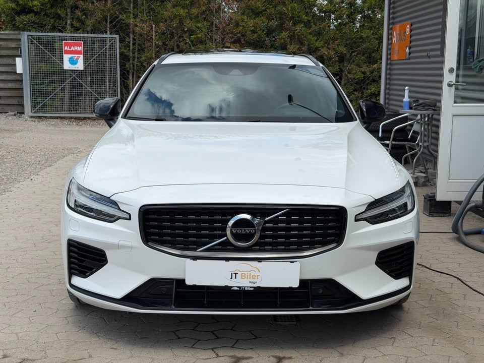 Volvo V60 2,0 T6 ReCharge R-Design aut. AWD 5d