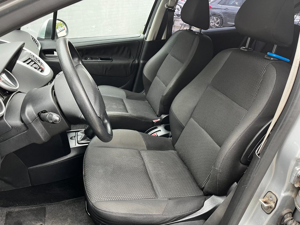 Peugeot 207 1,6 HDi 110 Premium SW 5d