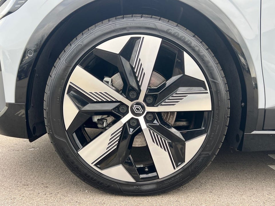 Renault Megane E-Tech 60 Techno 5d