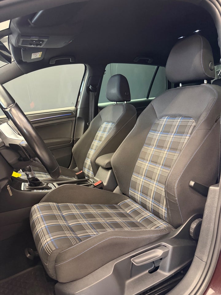 VW Golf VII 1,4 GTE DSG 5d