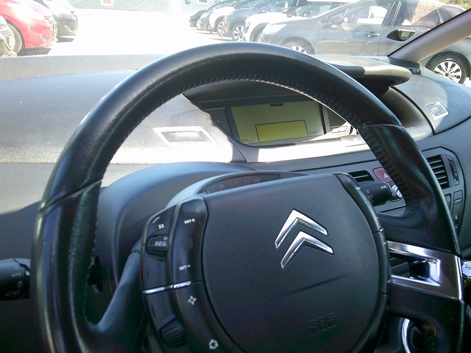 Citroën Grand C4 Picasso 1,8 16V Prestige 7prs 5d