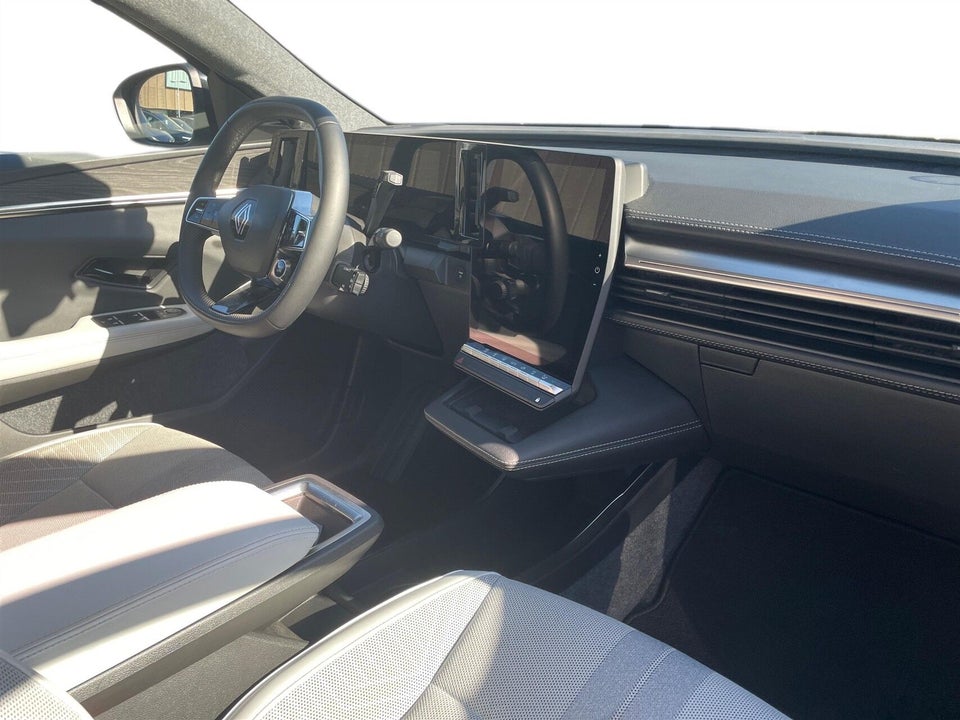 Renault Scenic E-Tech 87 Iconic 5d