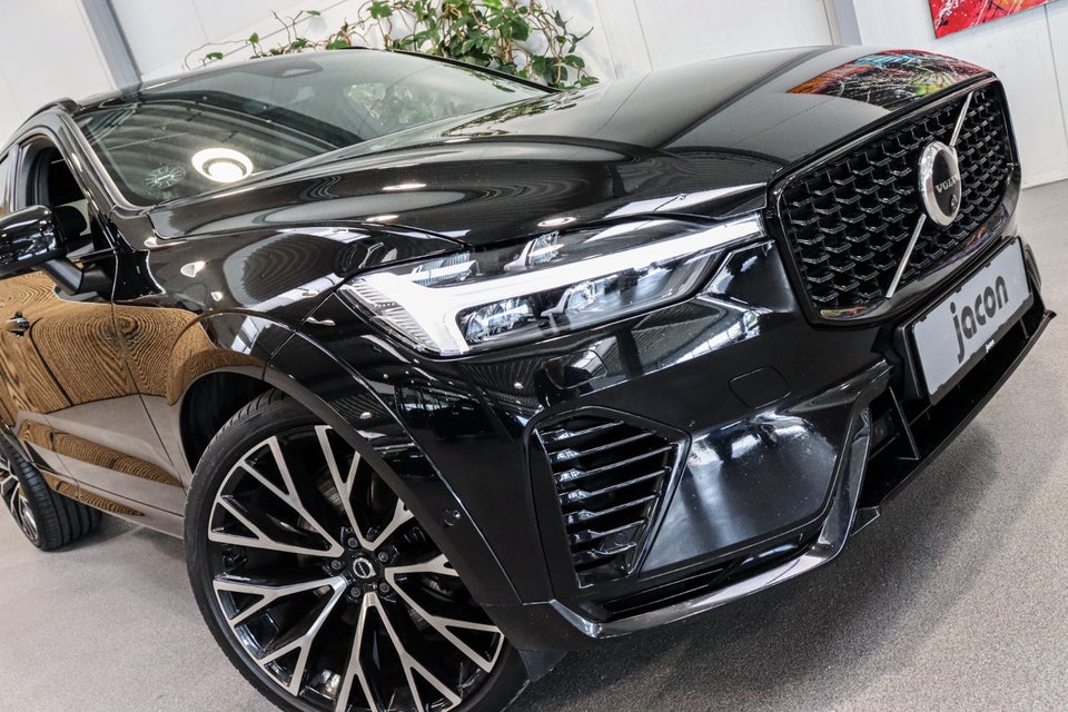 Volvo XC60 2,0 T8 ReCharge R-Design aut. AWD 5d