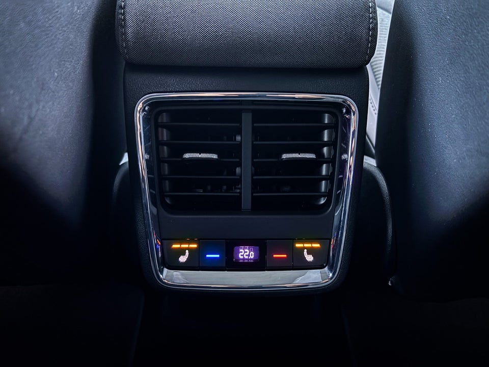 Skoda Enyaq 80 iV Loft 5d