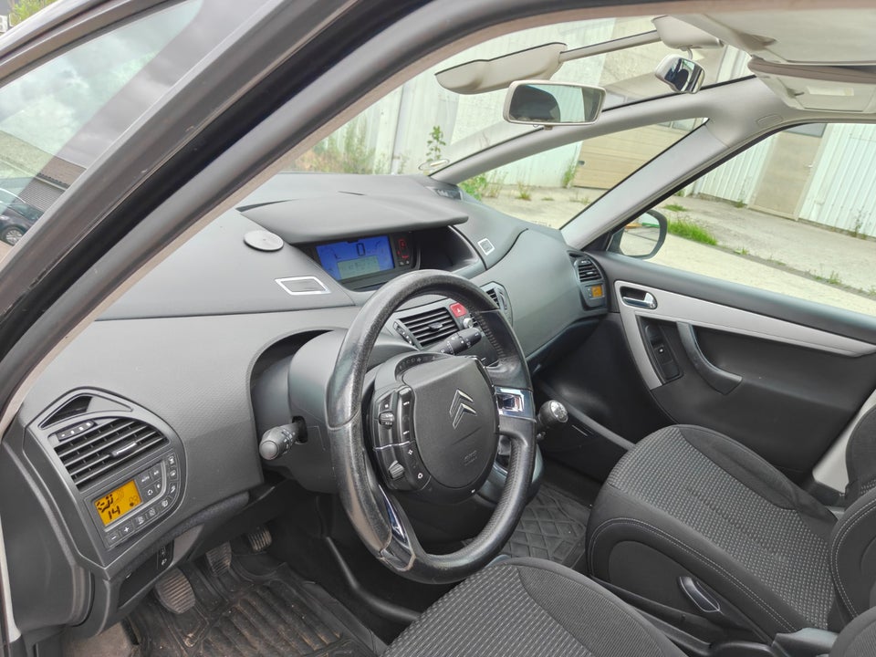 Citroën Grand C4 Picasso 1,8 16V Prestige 7prs 5d