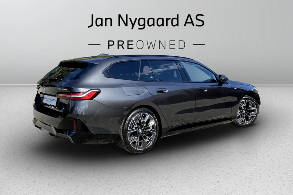 BMW i5 eDrive40 Touring Fully Charged 5d