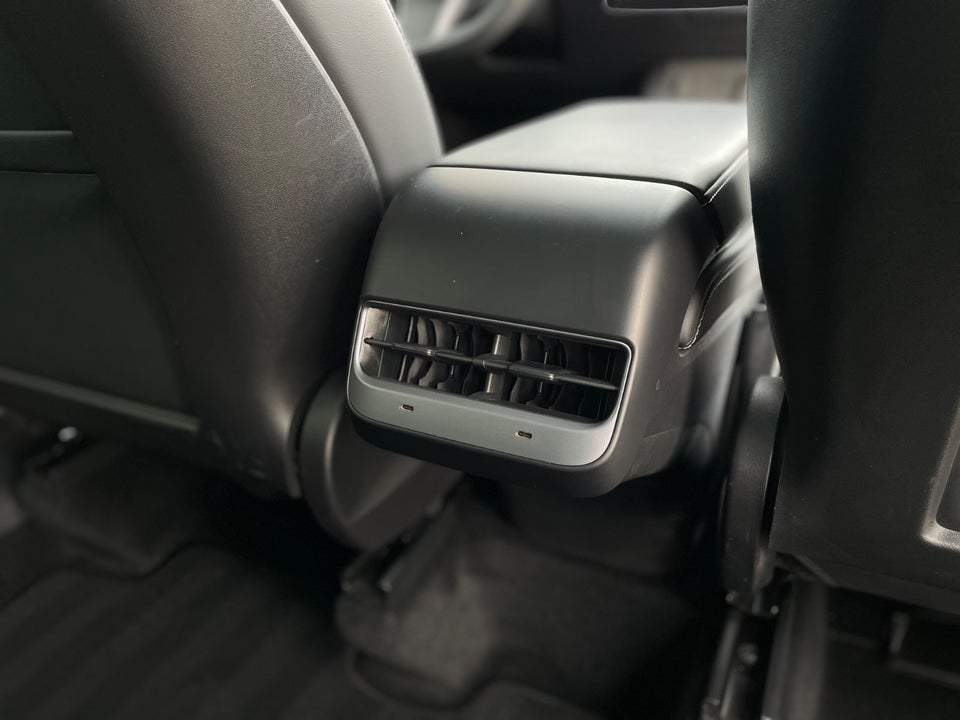 Tesla Model Y Long Range AWD 5d