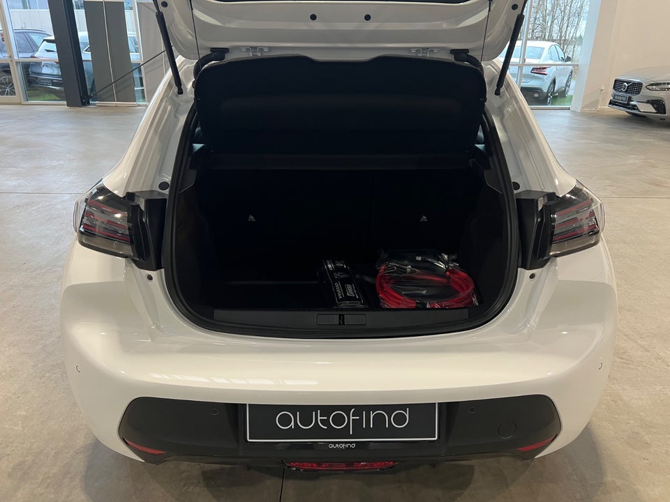 Peugeot e-208 50 Style 5d