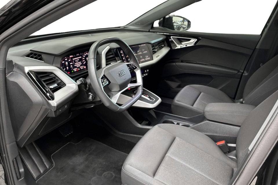Audi Q4 e-tron 45 Progress 5d