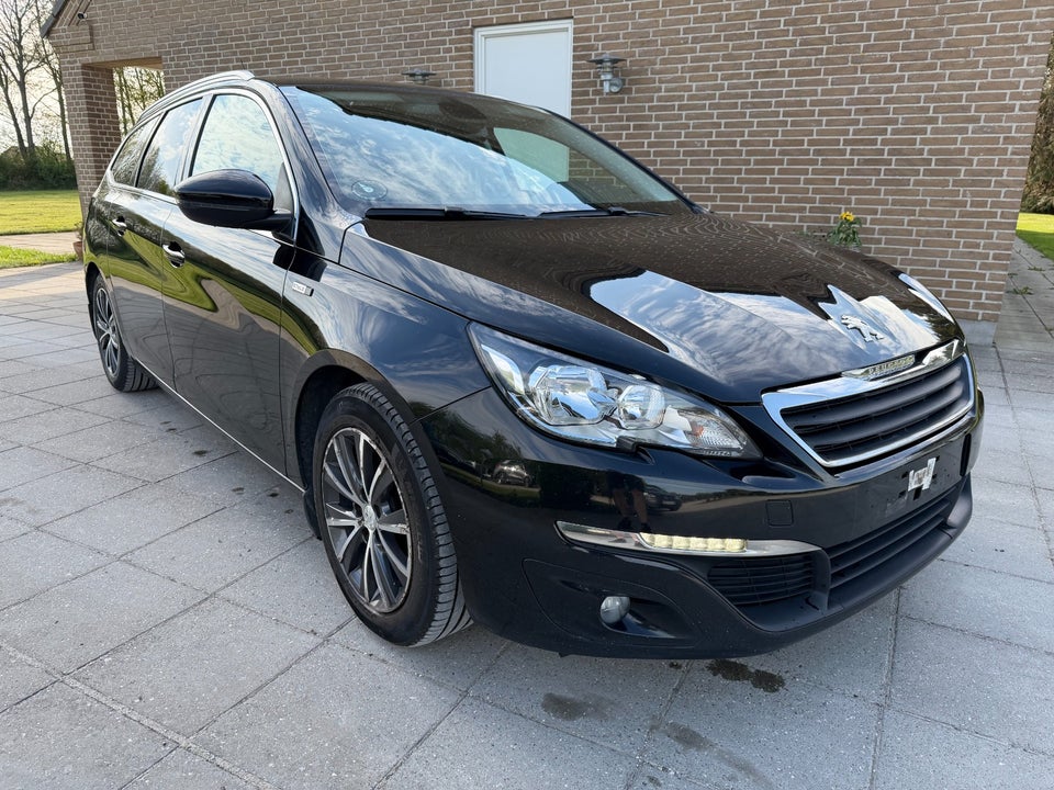 Peugeot 308 1,6 BlueHDi 120 Style SW 5d