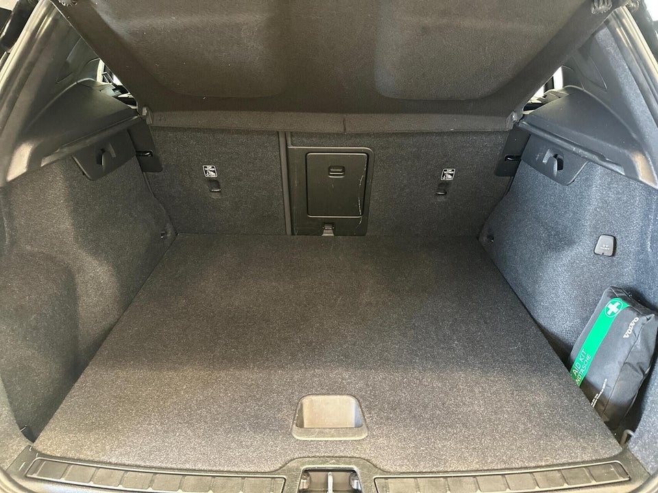 Volvo XC40 P8 ReCharge Twin R-Design 5d