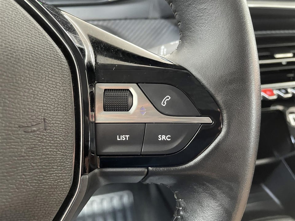 Peugeot 208 1,2 PureTech 75 Drive 5d